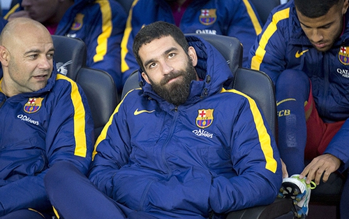 Tương lai Arda Turan: Đi cũng dở, ở cũng khó