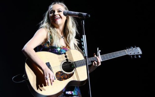 Giải nhạc đồng quê Mỹ: Jason Aldean vẫn là Nghệ sĩ xuất sắc nhất năm