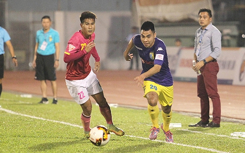Bóng đá TP.HCM 'mơ về nơi xa lắm'