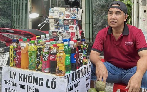 Nghệ sĩ Quyền Linh lại "kêu cứu" vì không bán hàng trên mạng
