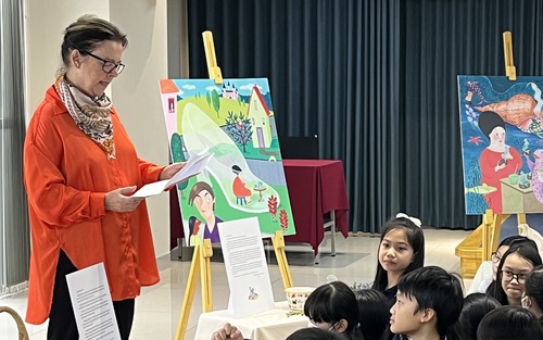 Nhà văn, họa sĩ Đan Mạch Tove Krebs Lange: Mở ra thế giới 'phía sau' những chuyện cổ tích