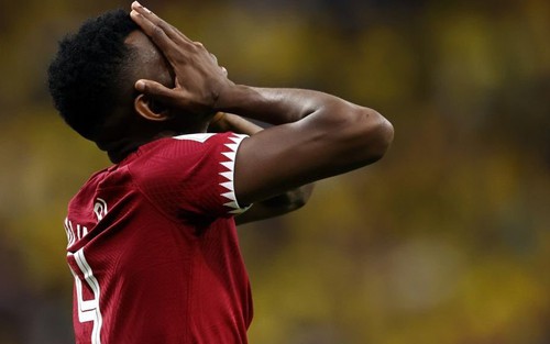 Chủ nhà Qatar lập kỷ lục không ai muốn tại World Cup