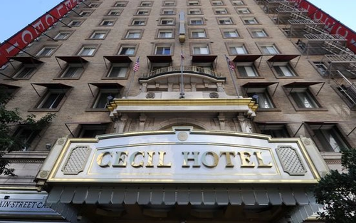 Quá khứ kỳ quái của khách sạn đen đủi nhất thế giới: Cecil Hotel không phải nơi để ở, mà là điểm dừng chân của hàng loạt tên sát nhân đáng sợ nhất nước Mỹ