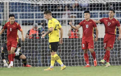BLV Vũ Quang Huy: ‘Thắng Dortmund, tuyển Việt Nam hướng đến AFF Cup 2022’
