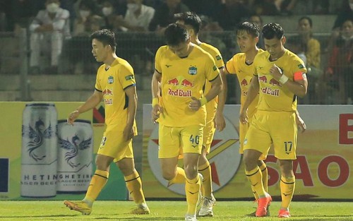 HLV Kiatisuk thừa nhận HAGL may mắn thoát thua
