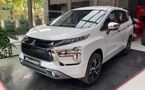 Mitsubishi Xpander 'cháy' hàng, khuyến mại 20 triệu đồng cho khách chấp nhận chờ qua đợt cuối năm