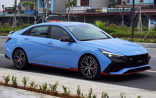 Hyundai Elantra N 2022 lần đầu lộ diện: Ngoại hình bắt mắt, phả hơi nóng lên Civic Type R
