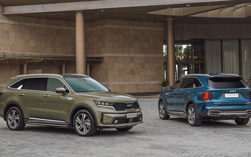 Kia Sorento Hybrid mở bán tại Việt Nam: Giá cao nhất 1,76 tỷ đồng, tiệm cận Mercedes GLC 200
