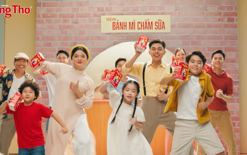 Cuối năm, Jun Phạm, chị Cano rủ nhau mua vé về "Bảo Tàng Tuổi Ther" tạo sóng cộng đồng mạng