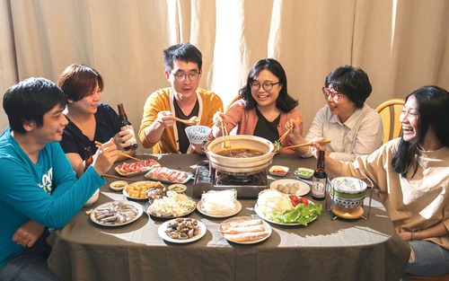 Lãnh đạo về hưu tiết lộ: Từ bàn ăn cũng có thể nhìn ra tính cách, người có 3 hành động này thường không đáng tin
