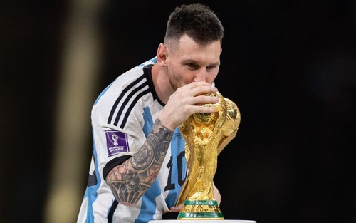 Ông trời không cho ai tất cả, nhưng đó là khi Messi chưa xuất hiện mà thôi!