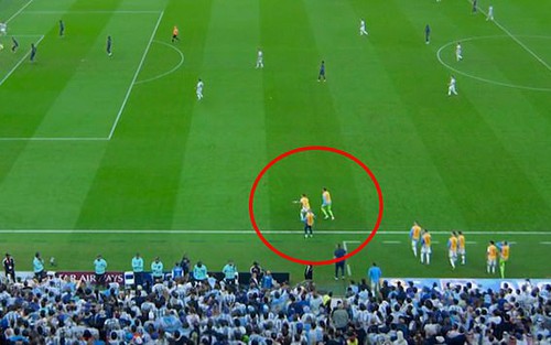 Báo Pháp: Argentina ghi bàn không hợp lệ, không xứng đáng vô địch