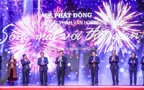 Phát động sáng tác các tác phẩm văn học, nghệ thuật 'Sống mãi với thời gian': Mong chờ những tác phẩm tầm vóc, tư tưởng lớn