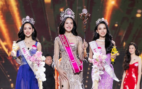 Huỳnh Thị Thanh Thủy đăng quang Hoa hậu Việt Nam 2022