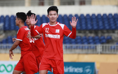 Tuyển thủ Việt Nam lập 'siêu phẩm' ở giải U21 Quốc gia