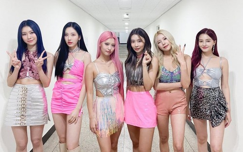 Momoland và hành trình tìm chỗ đứng trong làng nhạc