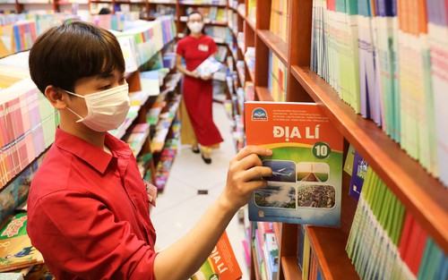 Nhiều sai phạm liên quan công tác biên soạn, in ấn và tăng giá sách giáo khoa