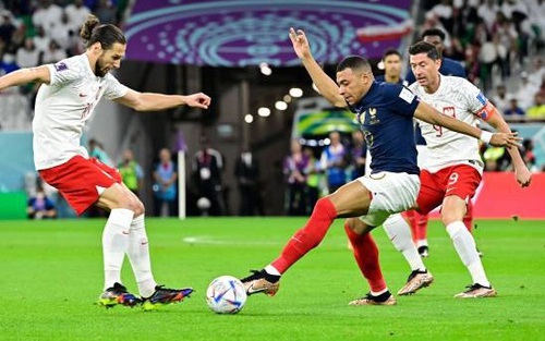 Vịnh trận Pháp - Ba Lan (3-1): Le Bleus trên vai Mbappe