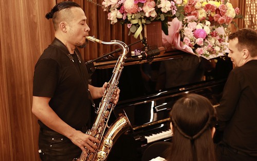 Nghệ sĩ saxophone Lê Duy Mạnh: "Cô đơn" mà không một mình