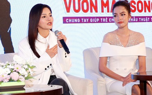 Siêu mẫu Vũ Thu Phương nghẹn ngào chia sẻ về bệnh tim của mẹ