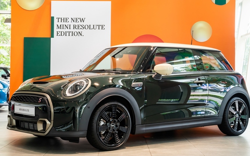 Nhiều trang bị độc quyền trên MINI Cooper S đặc biệt giá 2,3 tỷ đồng vừa về Việt Nam: Riêng màu sơn không mua được