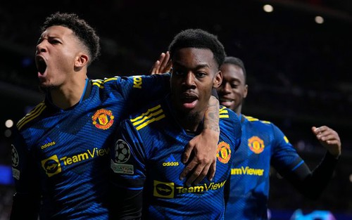 Tin bóng đá MU 13/1: Everton hỏi mượn tiền đạo MU