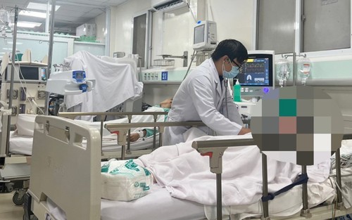 Người đàn ông ngừng tim, phổi, nguy hiểm tính mạng do ngộ độc rượu
