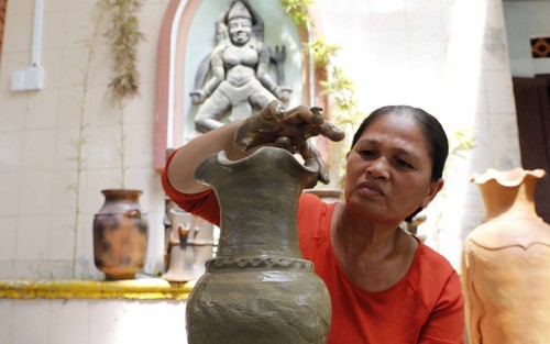 Gốm Bàu Trúc - từ bóng tối vươn ra ánh sáng