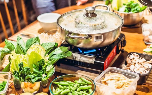 Tầm này đi ăn lẩu "giải ngấy" là chuẩn: nhớ kỹ 3 mẹo nhỏ để tránh nạp calo dư thừa