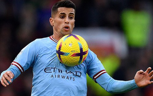 Joao Cancelo bất ngờ gia nhập Bayern Munich