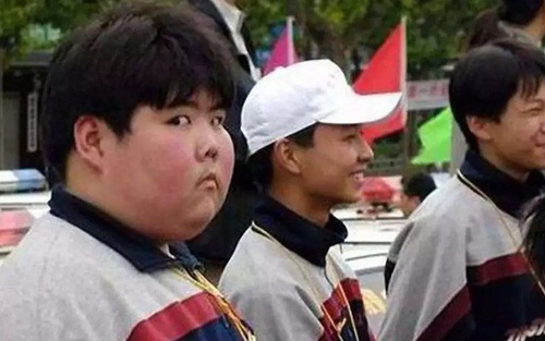 Cuộc sống của "cậu bé mũm mĩm má hây hây" trong meme gây sốt toàn thế giới 20 năm trước bây giờ ra sao?