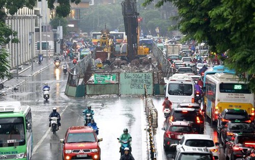 Từ 1/2, phân luồng phục vụ thi công cầu vượt nút Chùa Bộc - Phạm Ngọc Thạch