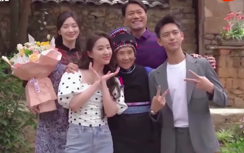 'Đi đến nơi có gió': Cảnh sui gia 2 nhà Lý Hiện - Lưu Diệc Phi gặp nhau, nam nữ chính quá đẹp đôi