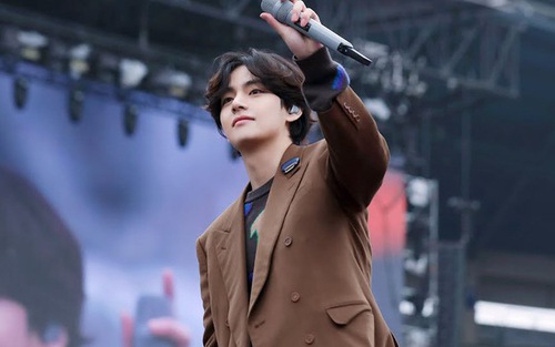 Hình xăm tình bạn của V BTS cuối cùng được tiết lộ
