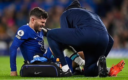 Chelsea mất ngôi sao thứ 9 vì chấn thương