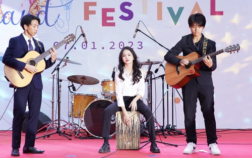 Hàng loạt band nhạc học sinh bùng nổ tại sự kiện "Gió đầu mùa", sự xuất hiện của Kiên và Madihu được mong chờ nhất!