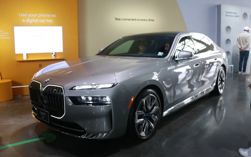 Google bất ngờ lột xác, xuất hiện với tư cách một công ty ô tô tại CES 2023