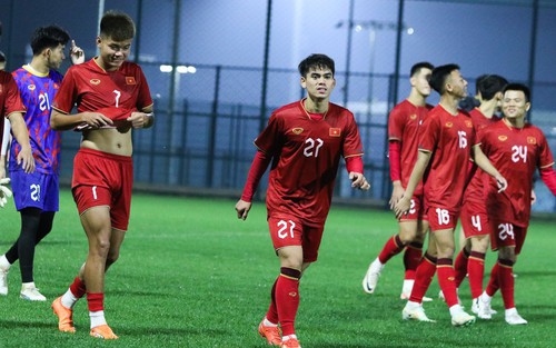 Bóng lăn trong tuần: 20 năm ký ức Muscat