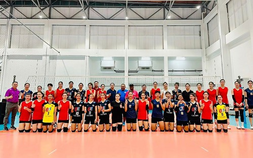 Kiều Trinh, Nguyệt Anh và đồng đội so tài với đội bóng chuyền Thái Lan trước thềm vòng 2 giải VĐQG