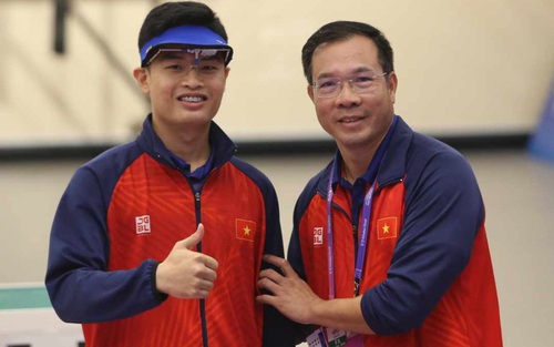 Cha con xạ thủ Phạm Quang Huy tiếp tục được thưởng lớn sau tấm HCV ASIAD19