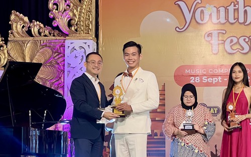 Dương Minh Quý - học trò 10X của nghệ sĩ opera Đào Nguyên Vũ - giành giải Vàng quốc tế