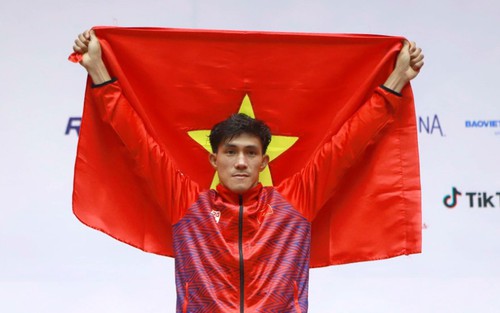 Nguyễn Trần Duy Nhất thắng cao thủ Thái Lan ngoạn mục, hoàn thành giấc mơ giành danh hiệu sau 13 năm chờ đợi