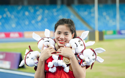 Vô đối trên đường chạy, 'Nữ hoàng' điền kinh Nguyễn Thị Huyền lại sợ 'bắt đầu từ con số 0' với nghiệp HLV