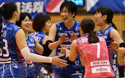 Thanh Thúy xuất sắc ghi điểm hàng loạt, PFU Blue Cats giành chiến thắng đầu tiên trong mùa giải mới ở Nhật Bản