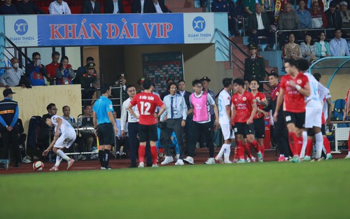 HLV Gong Oh Kyun nhận 'phán quyết' cuối cùng từ Ban kỷ luật VFF, CLB CAHN có thể thở phào
