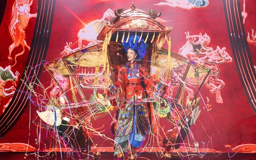 Ngắm loạt trang phục dân tộc độc lạ tại Miss Cosmo Vietnam 2023