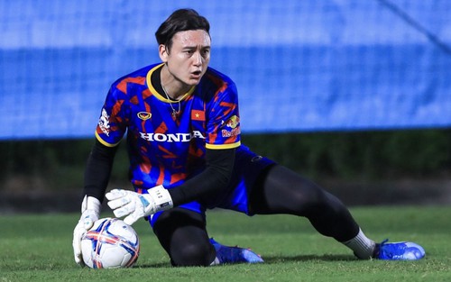 Văn Lâm không kịp bình phục chấn thương để dự ASIAN Cup 2023