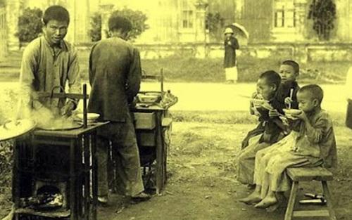 Lần đầu tôi được ăn phở