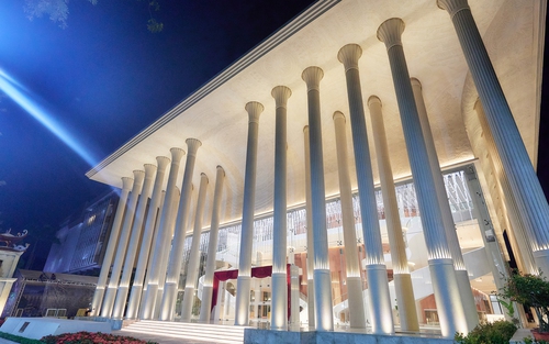 Nhà hát Hồ Gươm nằm trong Top 10 nhà hát opera tuyệt vời nhất thế giới