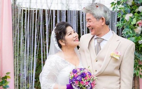 NSND Thanh Hoa: Hôn nhân 40 năm viên mãn dù tuổi 70 mới được mặc váy cưới
